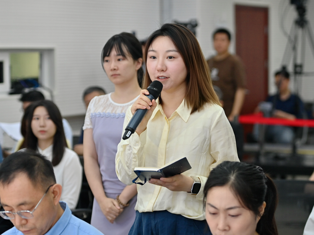 人民网记者提问。来源：国家卫生健康委网站